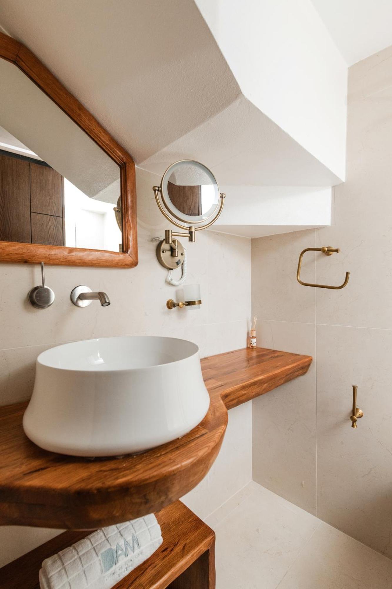 Dam Stone Boutique Hotel Gjirokastër Esterno foto