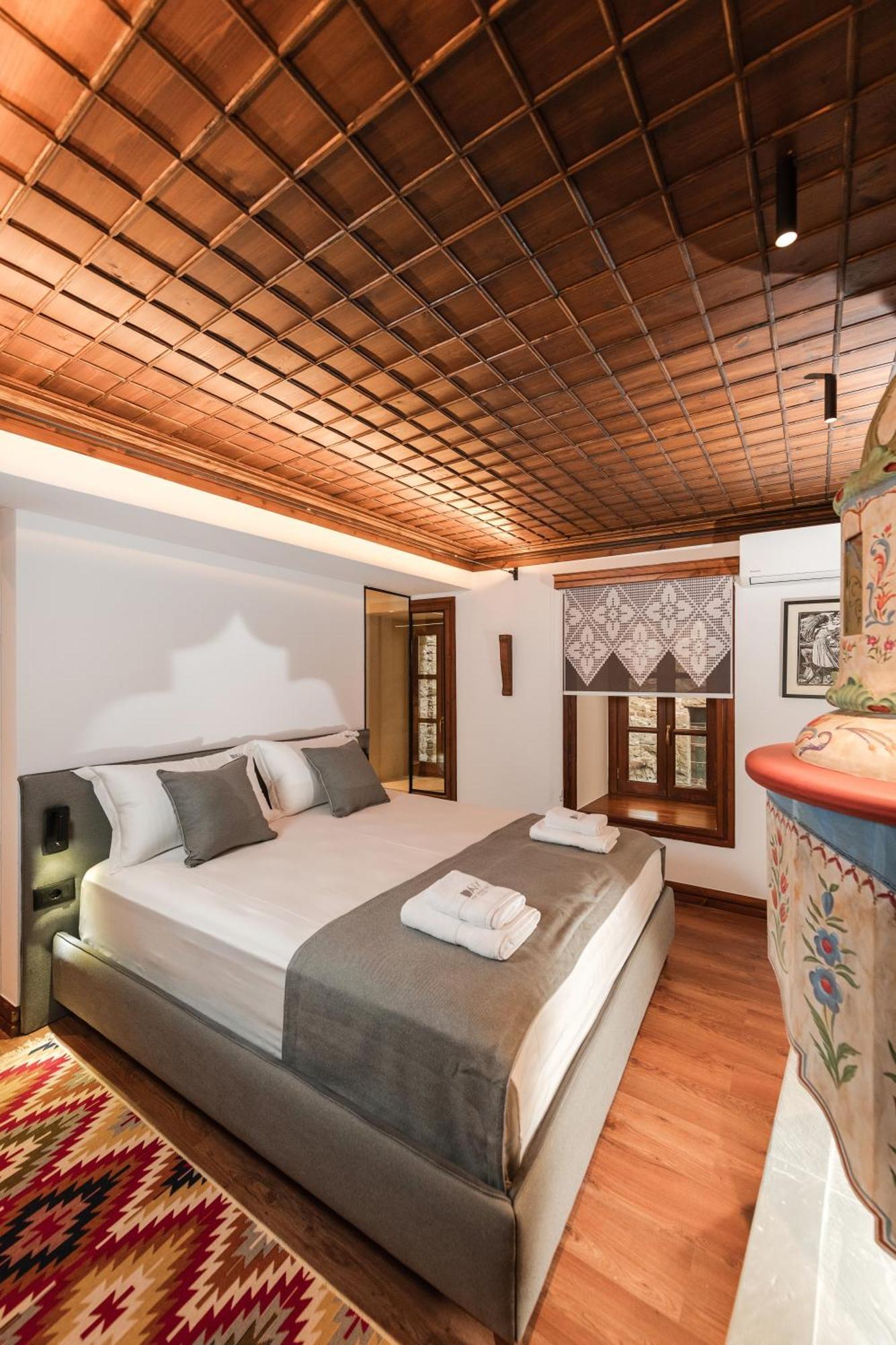 Dam Stone Boutique Hotel Gjirokastër Esterno foto