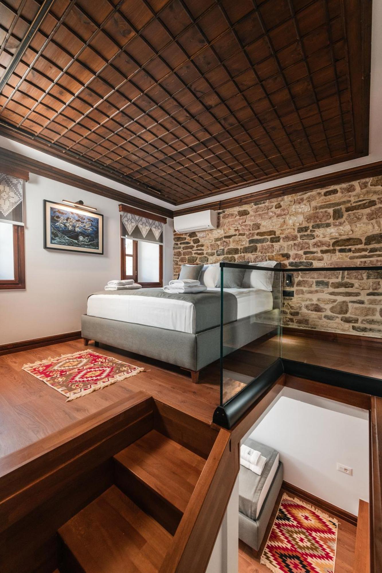Dam Stone Boutique Hotel Gjirokastër Esterno foto
